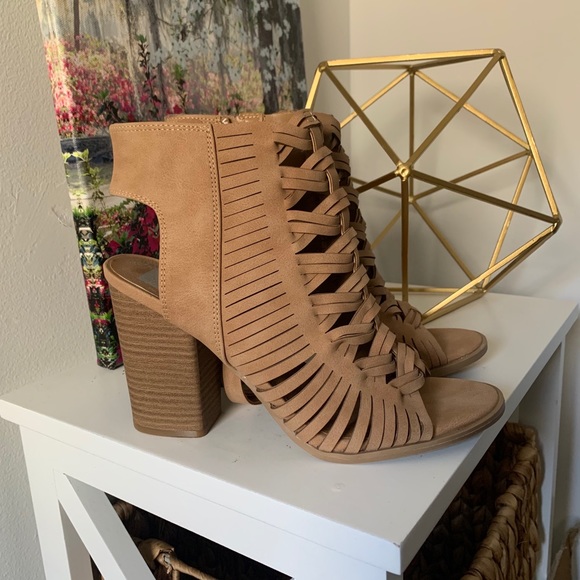 Heels - Picture 2 of 6